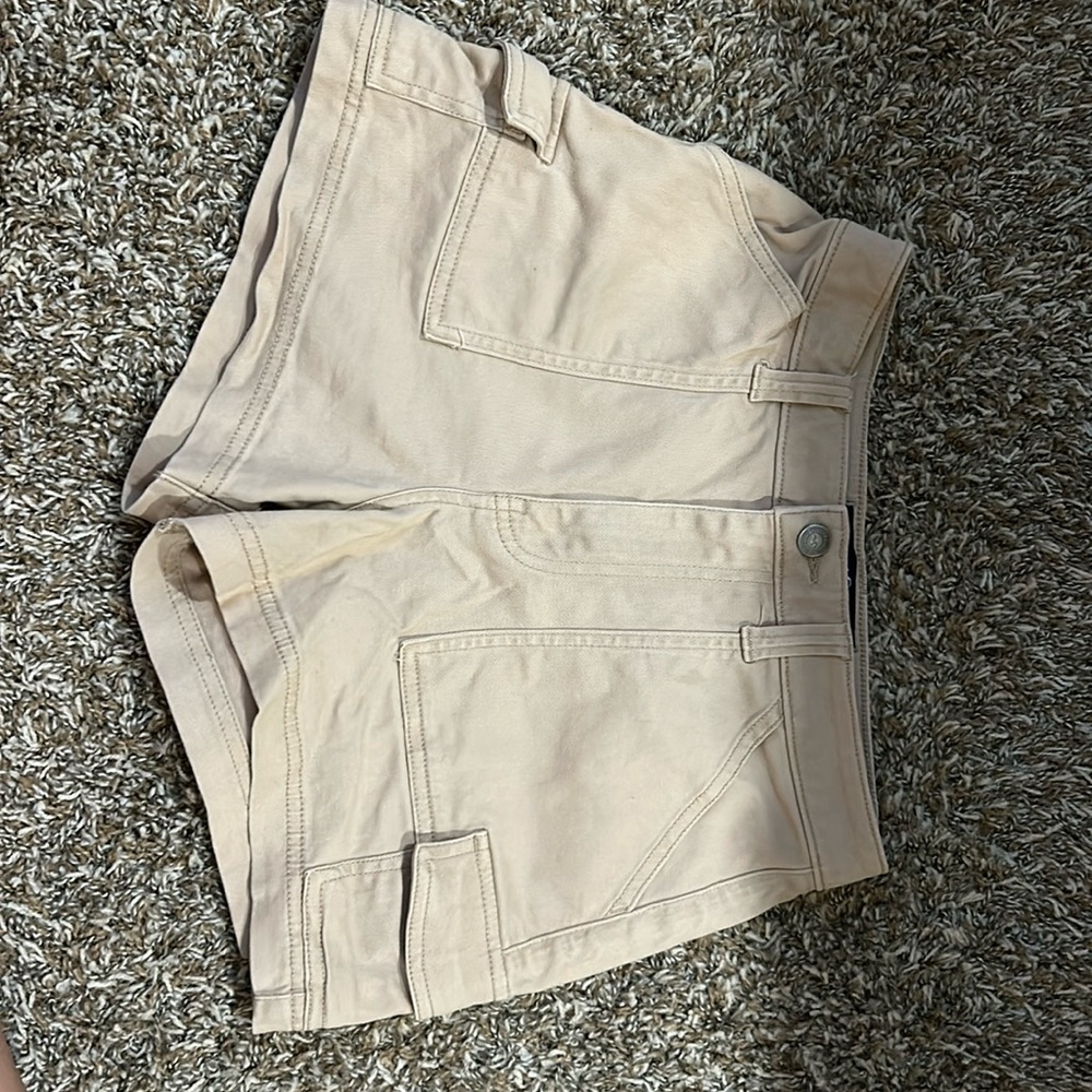 Khaki Hollister cargo shorts